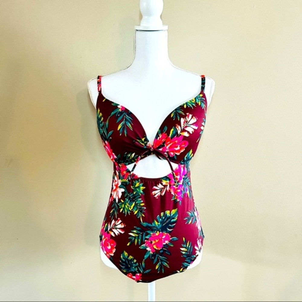Shade & Shore Hawaiian Floral one piece Swimsuit L 36D